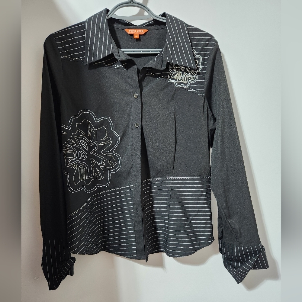 Point Zero button down top - Picture 2 of 7